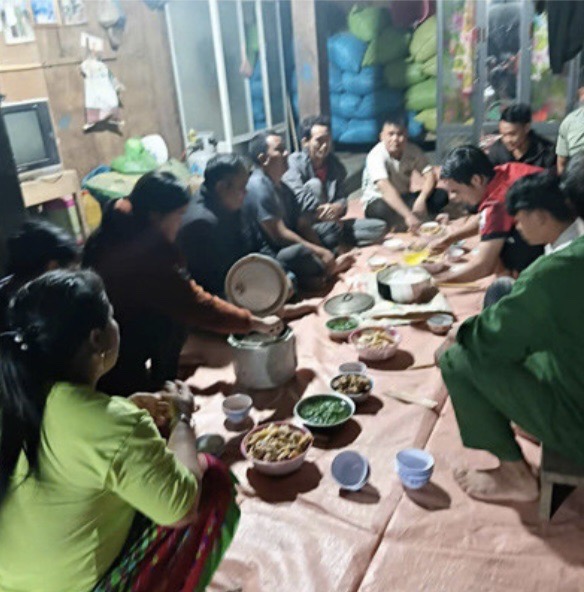 Cụ ông vượt 1.500km đến Sơn La rước bạn gái quen qua mạng về sống chung: Các con phản ứng bất ngờ- Ảnh 5.