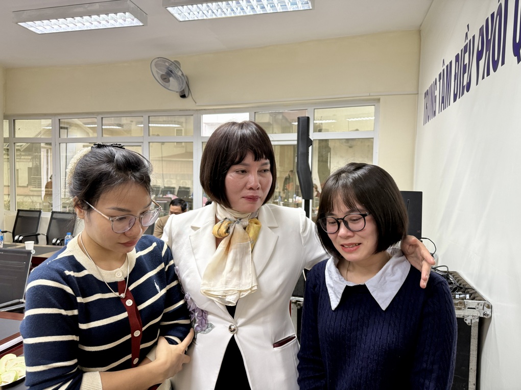 “Bố đã rời xa 2 năm nhưng bữa ăn nào hai con cũng lấy bát đũa mời cơm” - 2