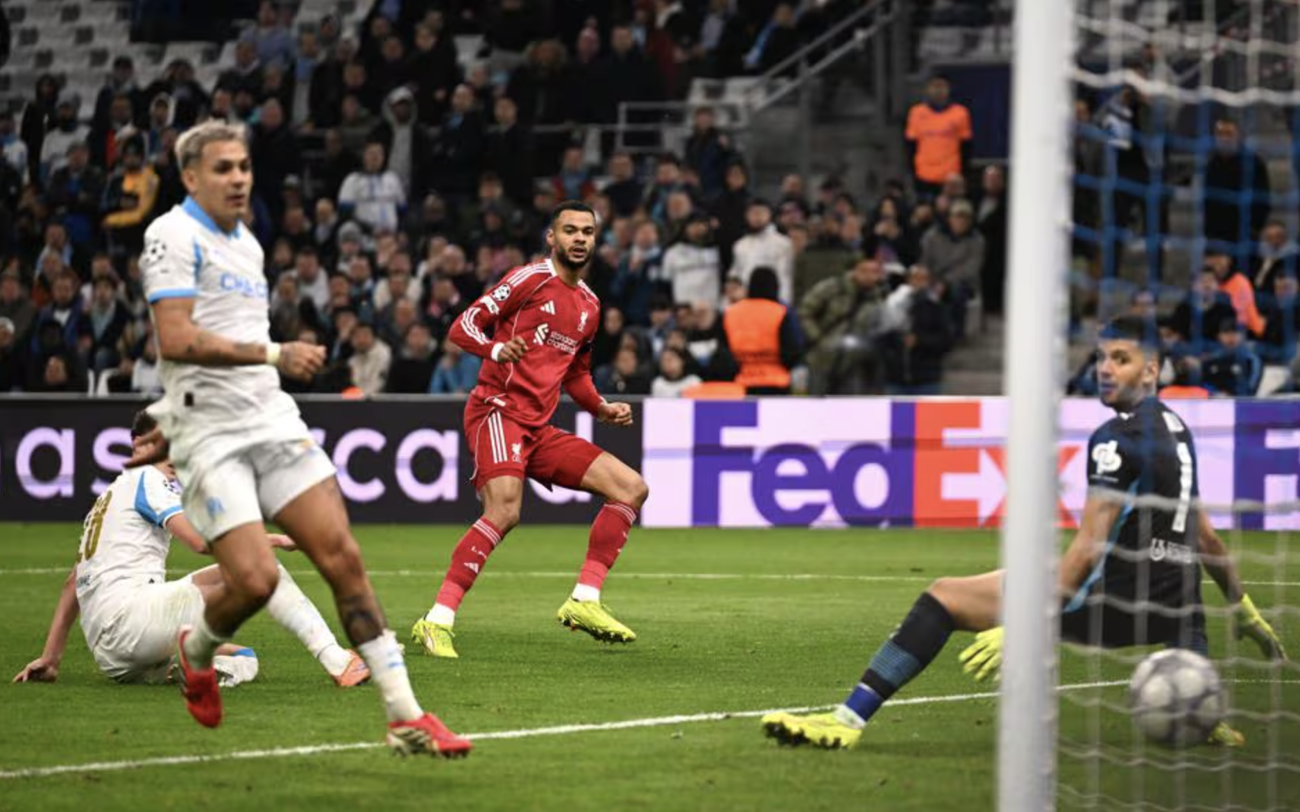 Liverpool thắng 3-0 cuộc chiến các đội bóng thành phố cảng - Ảnh 4.