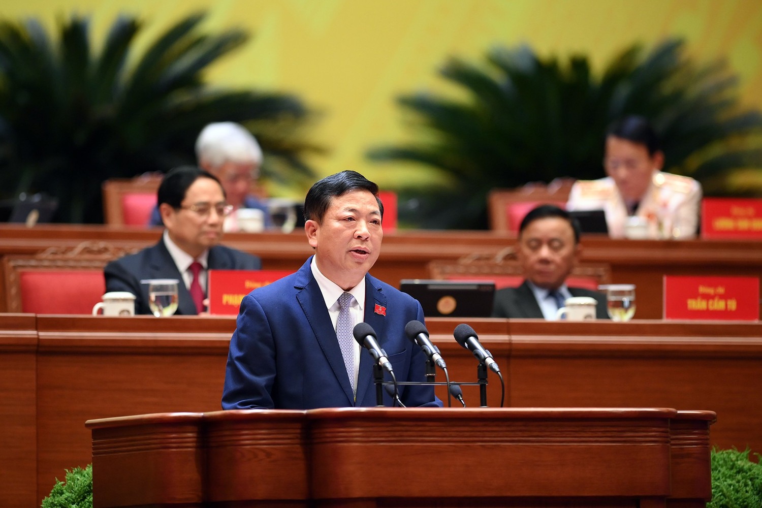 30 tham luận của lãnh đạo Chính phủ, địa phương thảo luận về các văn kiện Đại hội XIV của Đảng - Ảnh 9.