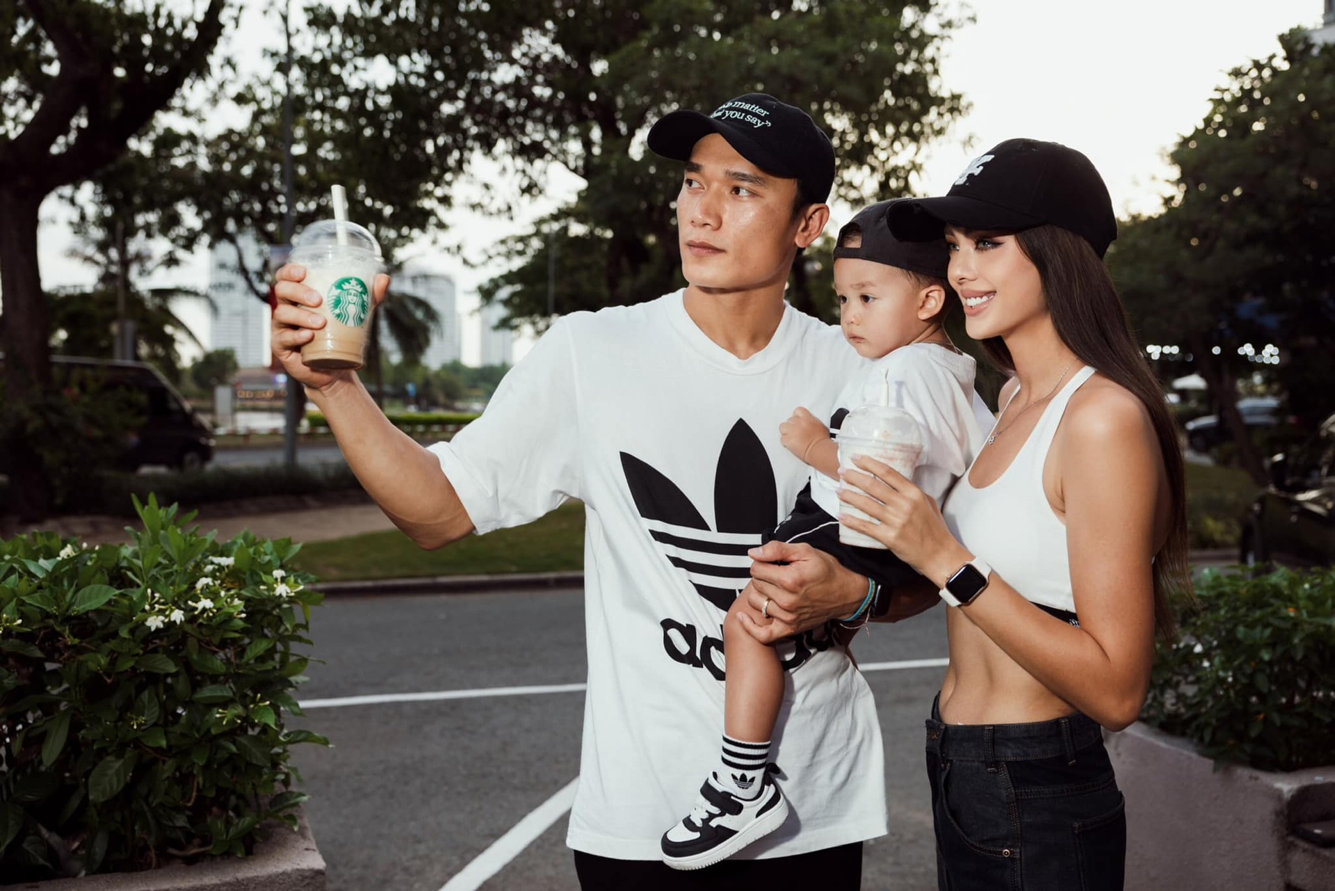 Vợ Tây của Bùi Tiến Dũng sau 4 năm kết hôn, sắc vóc mẹ một con gây chú ý - 3 Vợ Tây của Bùi Tiến Dũng sau 4 năm kết hôn, sắc vóc mẹ một con gây chú ý - 3