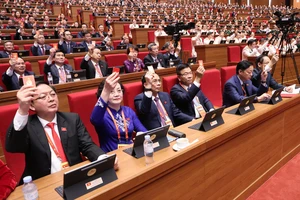 Bầu Đoàn Chủ tịch Đại hội XIV gồm 16 Ủy viên Bộ Chính trị