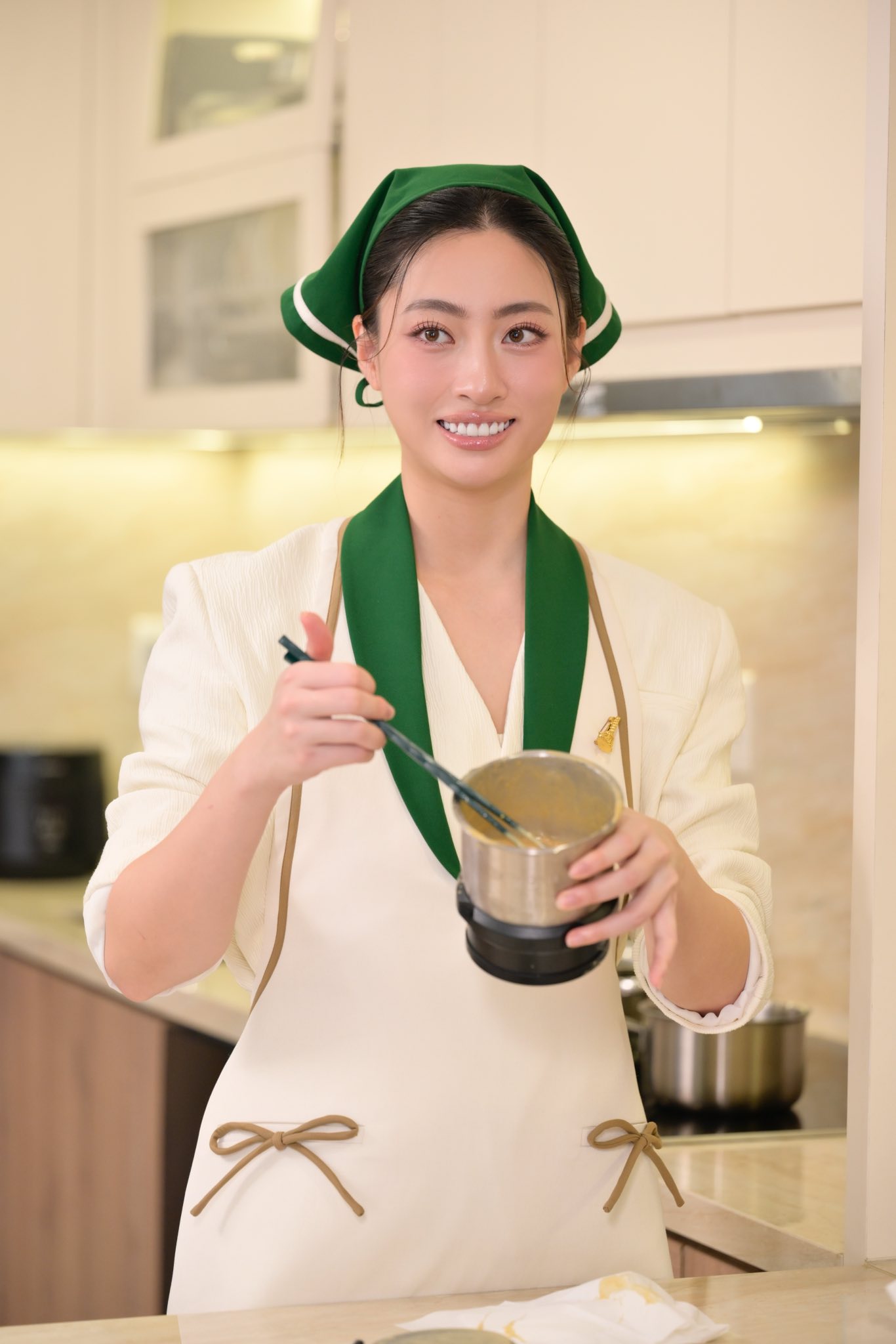 Hoa hậu Lương Thuỳ Linh hiện tại- Ảnh 5.