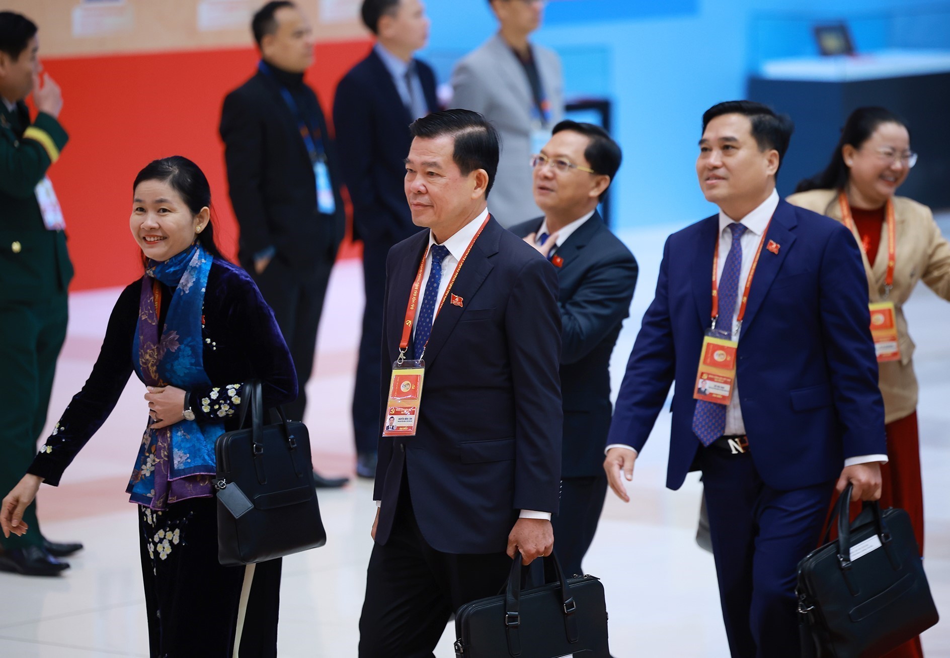 Chi tiết quy trình bầu Bộ Chính trị, Tổng Bí thư, Ban Bí thư khóa mới - Ảnh 3.