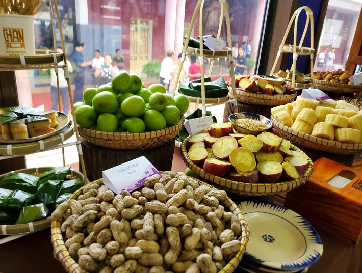 Người dân bất ngờ đổ xô trải nghiệm đoàn tàu 5 sao đẳng cấp với giá chỉ 150.000 đồng- Ảnh 3. Người dân bất ngờ đổ xô trải nghiệm đoàn tàu 5 sao đẳng cấp với giá chỉ 150.000 đồng- Ảnh 3.