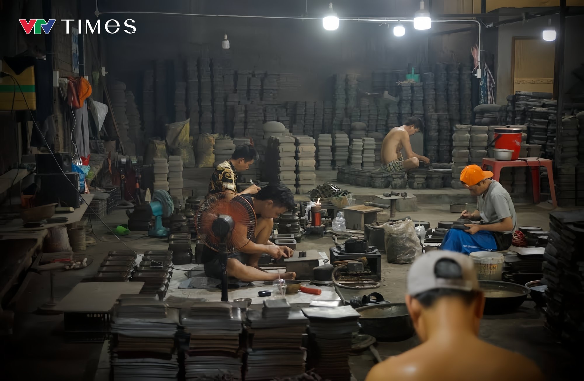 Làng nghề ở TP Hồ Chí Minh sôi động vào mùa Tết- Ảnh 6.