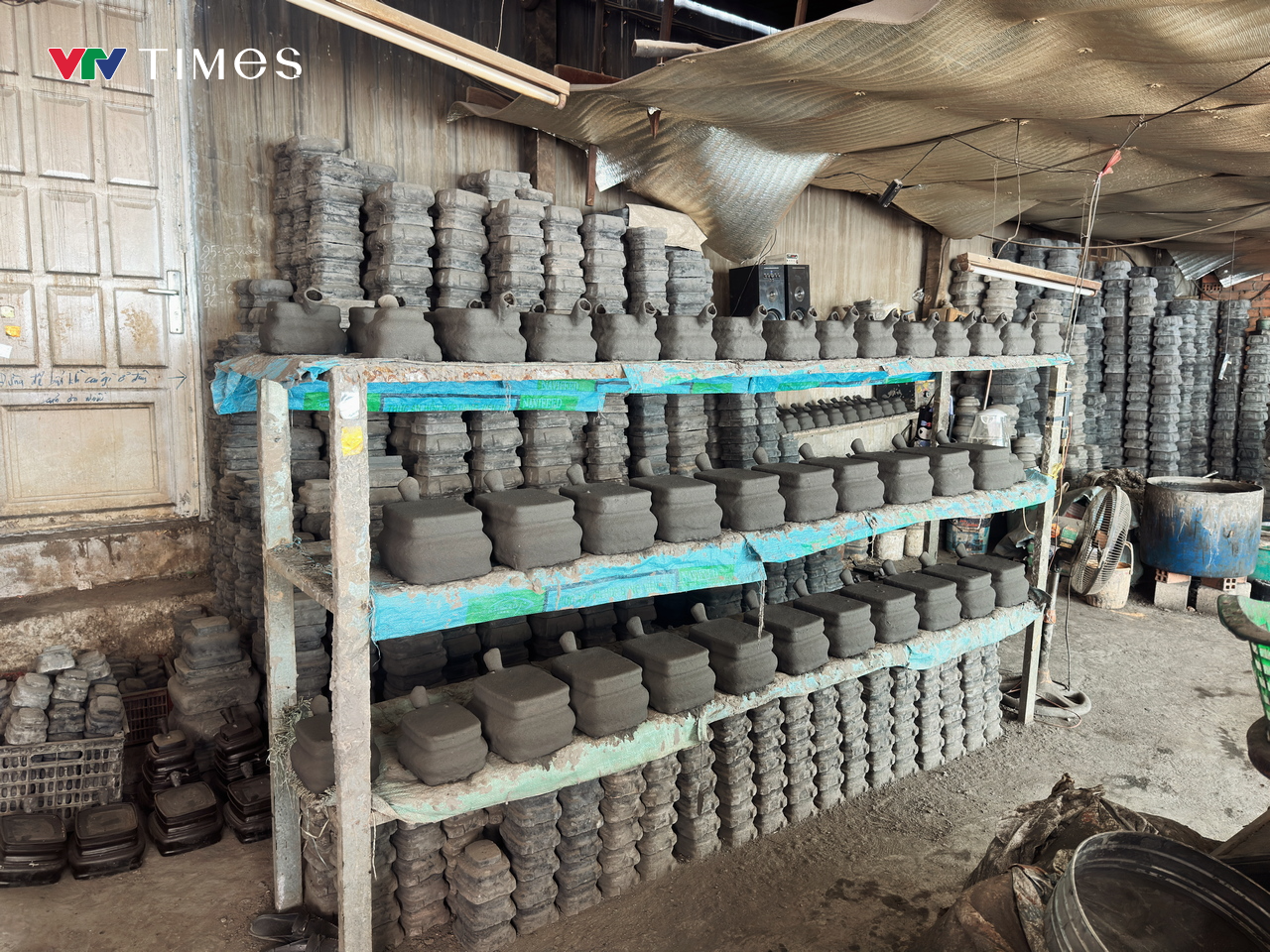 Làng nghề ở TP Hồ Chí Minh sôi động vào mùa Tết- Ảnh 8.