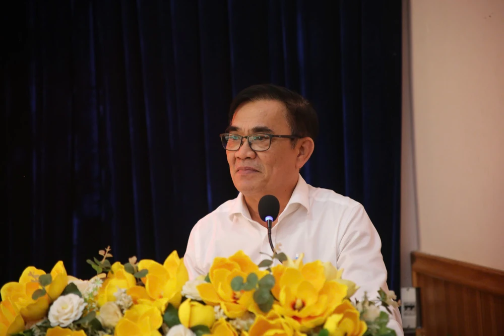 Ông Nguyễn Sơn Tùng, Trưởng phòng AN - PCCC chợ Bình Điền báo cáo tham luận. Ảnh: PHẠM HẢI z7457226851465_51f228f88bfacf1b08ba7376c3eabaef.jpg