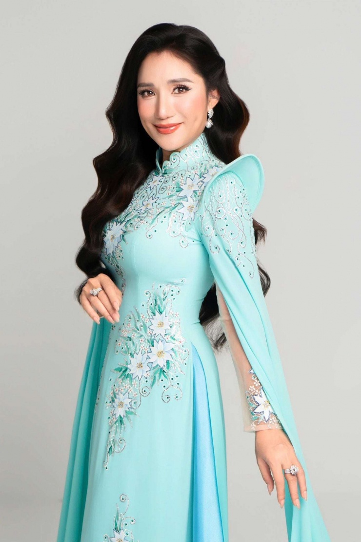 Nghệ sĩ Ưu tú Cát Tường lý giải việc từ chối thi nhan sắc: “Tôi thấy như mình đang ăn gian” 3 Nghệ sĩ Ưu tú từng từ chối lời mời thi nhan sắc. Anh: FBNV