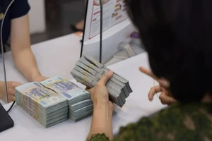 Khai thác dữ liệu ngân hàng, hải quan để đối chiếu dòng tiền, tờ khai, chống thất thu thuế