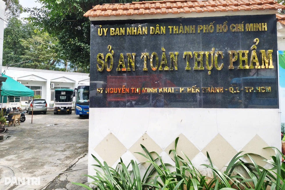 Giám đốc Sở An toàn thực phẩm TPHCM: “Phát hiện vụ nào, tôi mừng vụ đó” - 5