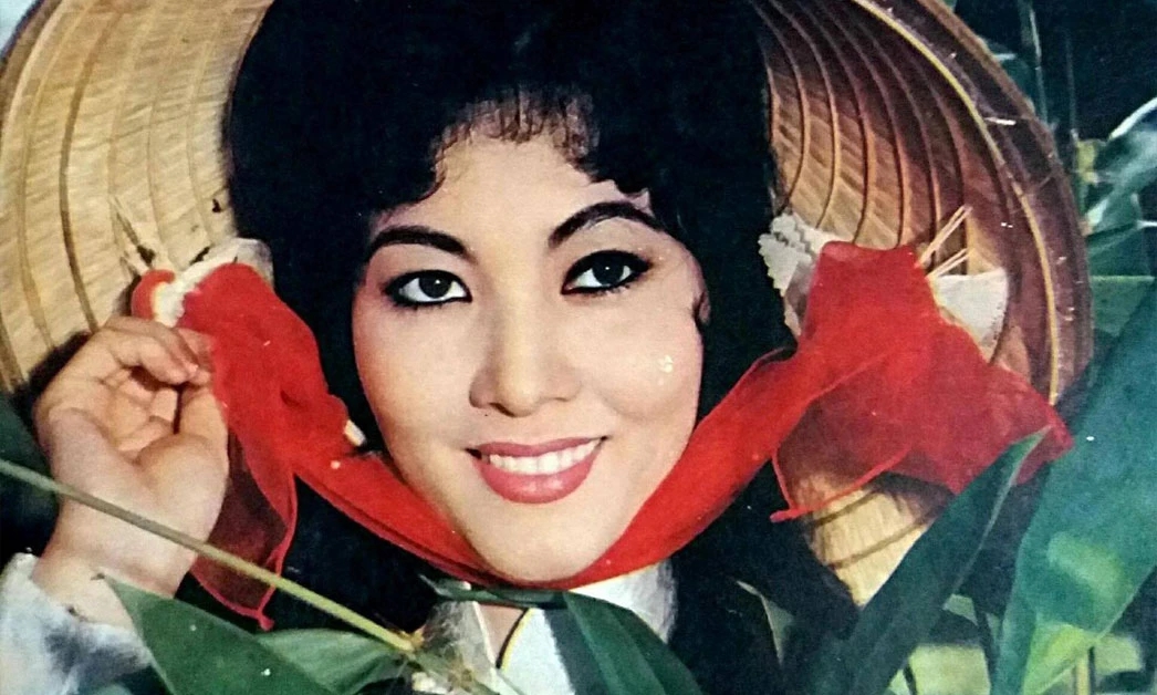 NSƯT duy nhất được tung hô là “đệ nhất minh tinh Việt Nam”, cát xê tính bằng cả cân vàng- Ảnh 4. NSƯT duy nhất được tung hô là “đệ nhất minh tinh Việt Nam”, cát xê tính bằng cả cân vàng- Ảnh 4.