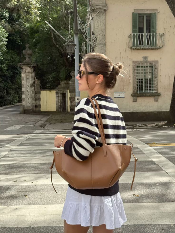 Polène sắp tăng giá, dân tình xếp hàng dài tranh thủ mua gom- Ảnh 5.