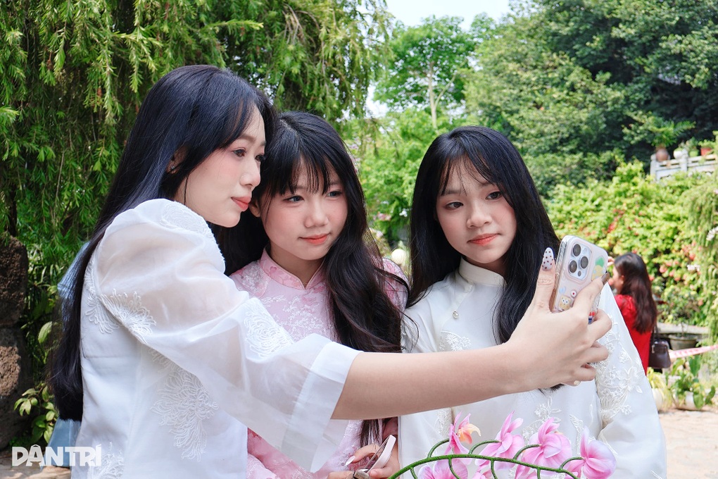 Kỳ nghỉ dài kỷ lục dịp Tết, vì sao khách TPHCM chi đắt đi tour ngắn ngày? - 4