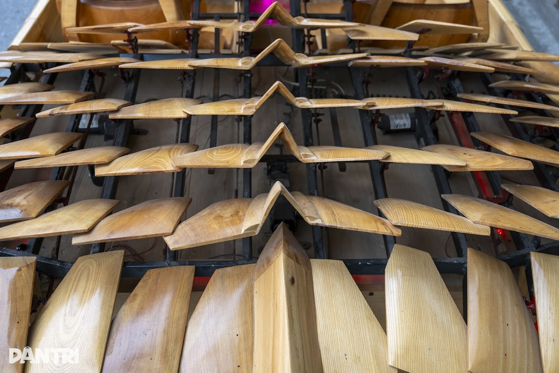 Cận cảnh dàn siêu xe gỗ do anh thợ Bắc Ninh đục đẽo khiến Audi nể phục - 11