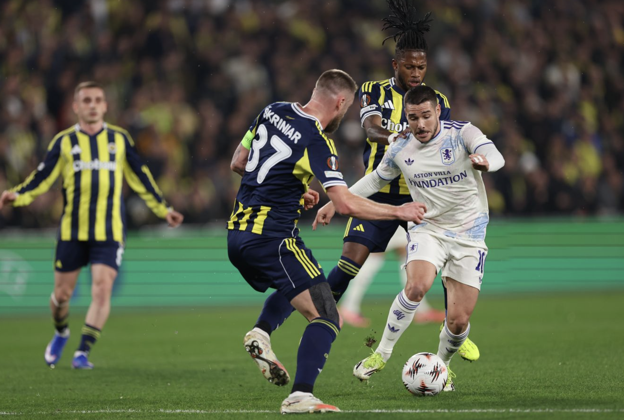 Cựu sao Man United bùng nổ, Aston Villa giành vé trực tiếp vòng 1/8 Europa League 2 Cựu sao Man United bùng nổ, Aston Villa giành vé trực tiếp vòng 1/8 Europa League - Ảnh 2.