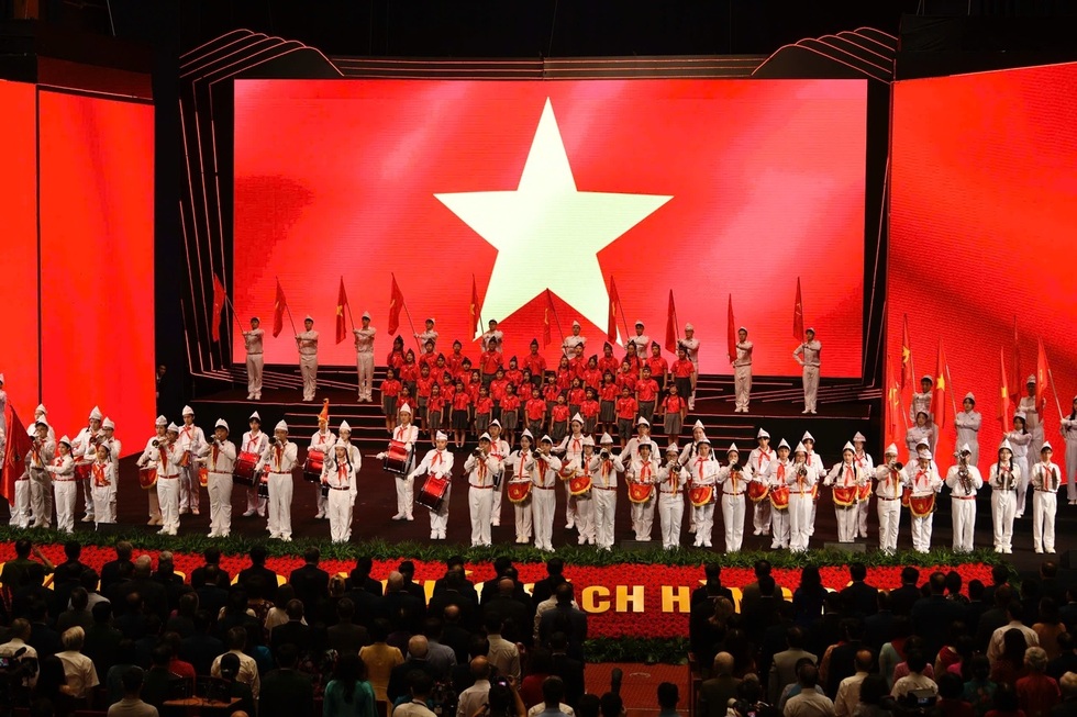 Một bộ sách giáo khoa: Nhìn từ thực tiễn lịch sử và kinh nghiệm quốc tế - 2