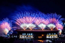 Pháo hoa hỏa thuật tại buổi tổng duyệt sự kiện nghệ thuật chào mừng Đại hội Đảng