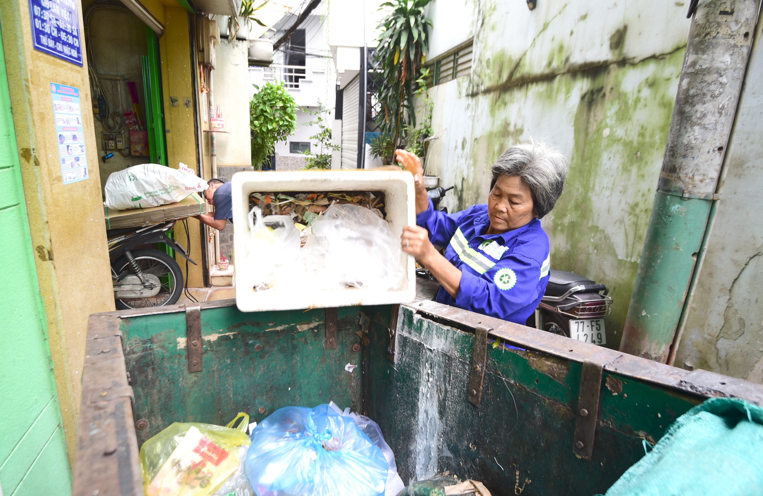 thu gom rác - Ảnh 2.