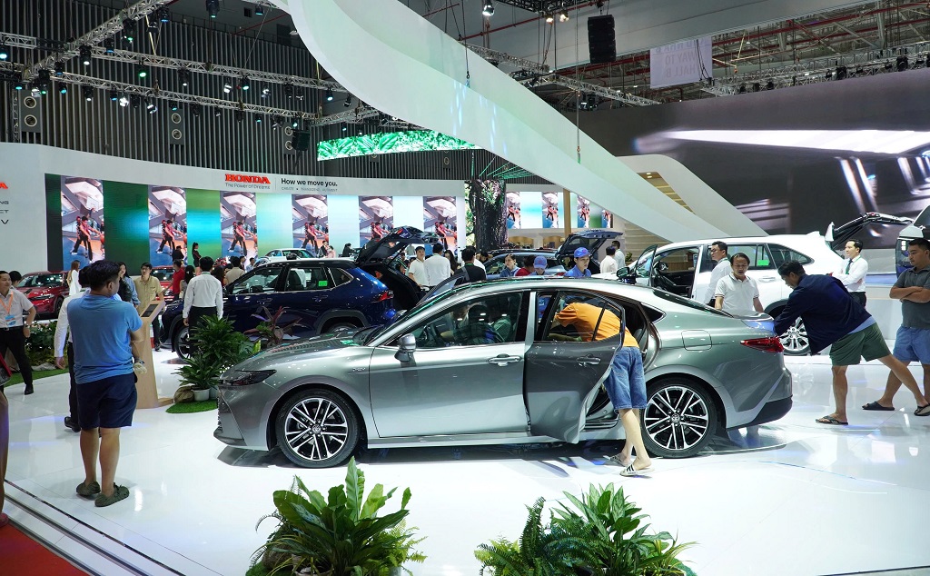 Toyota ‘độc chiếm’ phân khúc xe hybrid phổ thông tại Việt Nam - Ảnh 4.