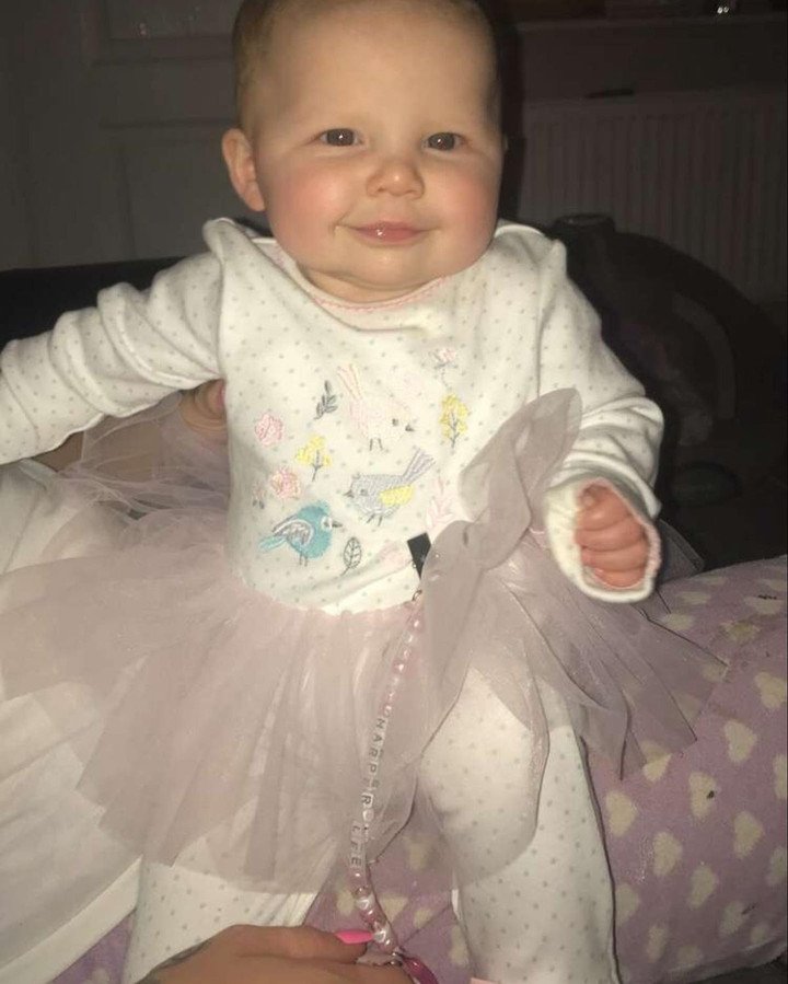 Nuốt viên pin cúc áo, bé gái 2 tuổi thủng động mạch chủ, chết thương tâm 3 Harper-Lee ra đi để lại nỗi đau khôn nguôi cho mẹ và hai chị gái.