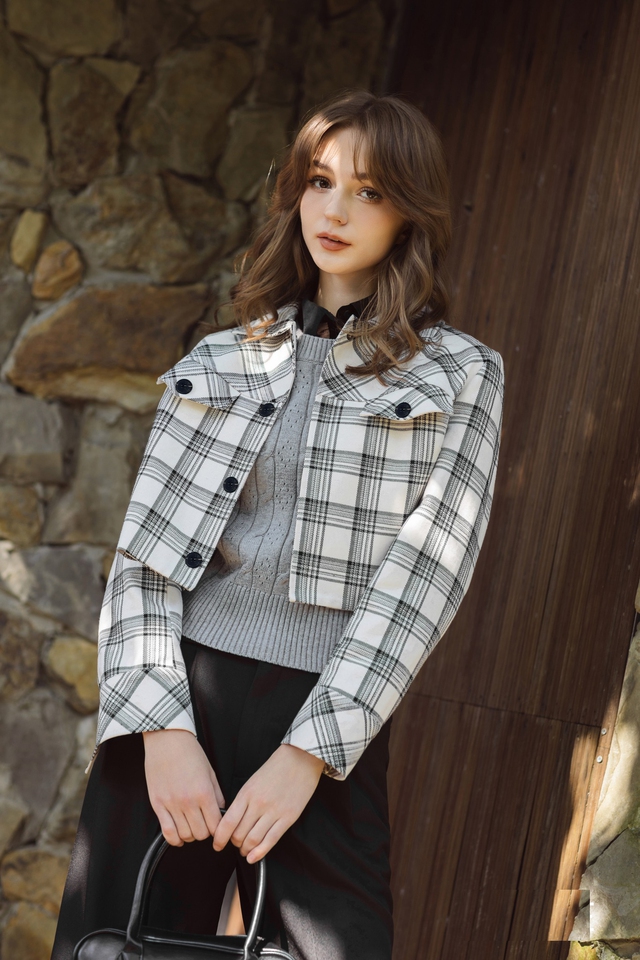 Những mẫu áo khoác sang trọng và đa năng nhất cho mùa xuân 4 Năm mẫu áo khoác đa năng cho mùa xuân - Ảnh 4.