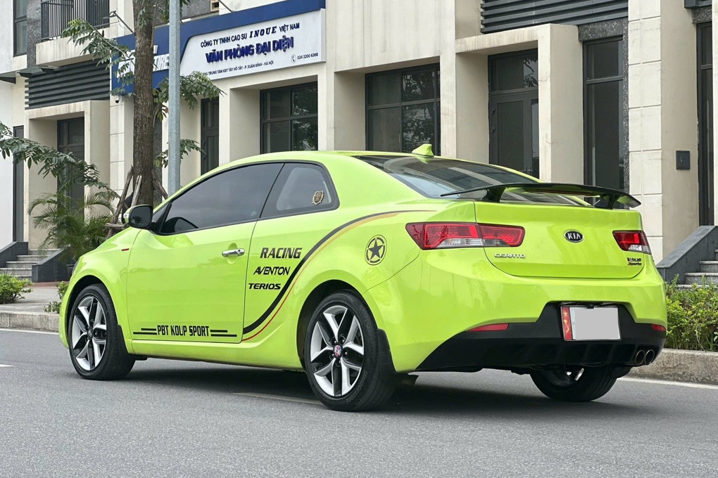 Chiếc xe hai cửa từng có giá gần 1 tỷ đồng nay bán lại rẻ hơn VinFast VF 3 - 2