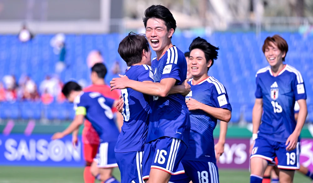 u-23-trung-quoc-cuc-kho-giu-sach-luoi-truoc-nhat-ban (1).jpg