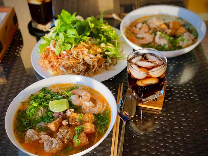 Vợ Việt nấu bánh xèo, phở bò khiến chồng con Mỹ mê tít 8 Vợ Việt nấu bánh xèo, phở bò khiến chồng con Mỹ mê tít - 7