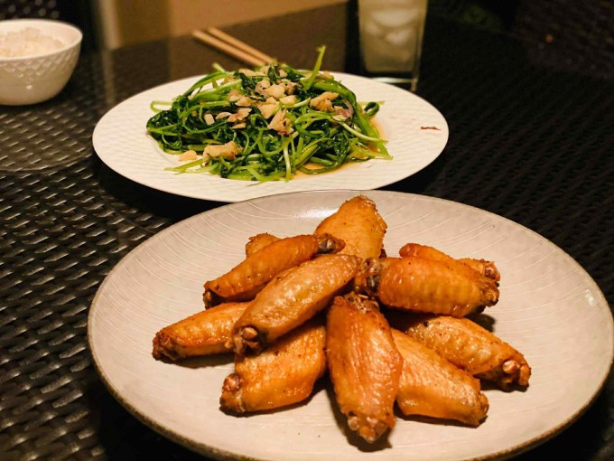 Vợ Việt nấu bánh xèo, phở bò khiến chồng con Mỹ mê tít 11 Vợ Việt nấu bánh xèo, phở bò khiến chồng con Mỹ mê tít - 10