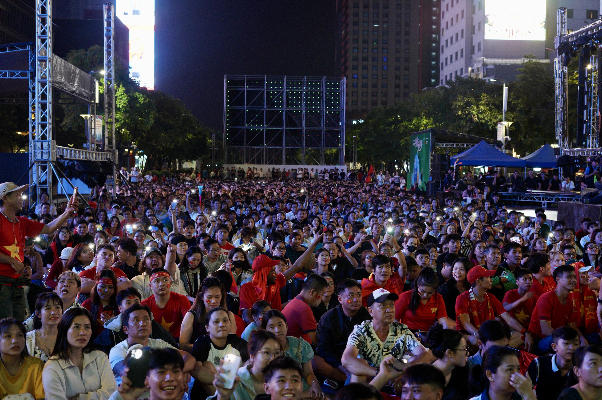 Thắng rồi, bão thôi!- Ảnh 24.