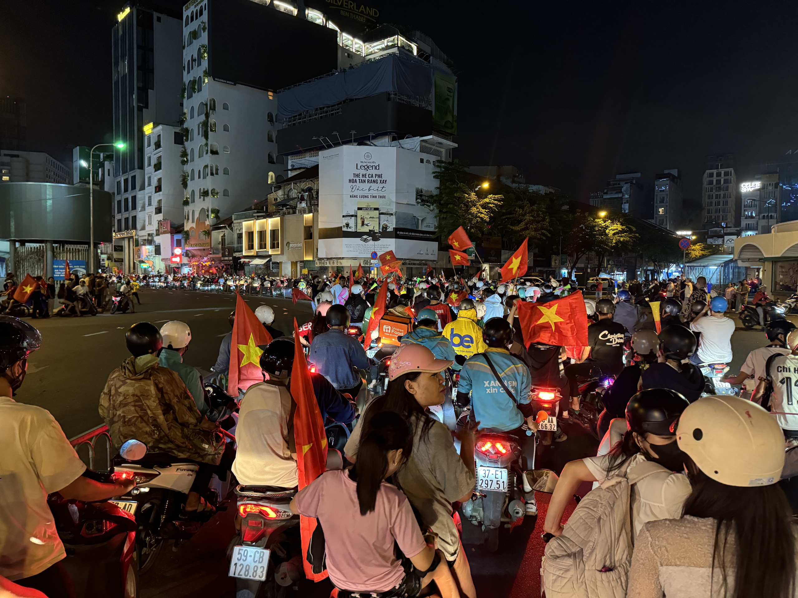 Thắng rồi, bão thôi!- Ảnh 33.