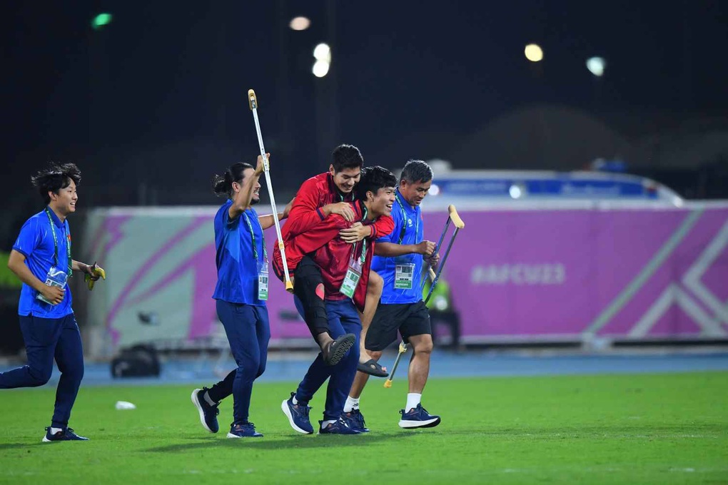 U23 Việt Nam rạng rỡ với tấm HCĐ U23 châu Á - 6