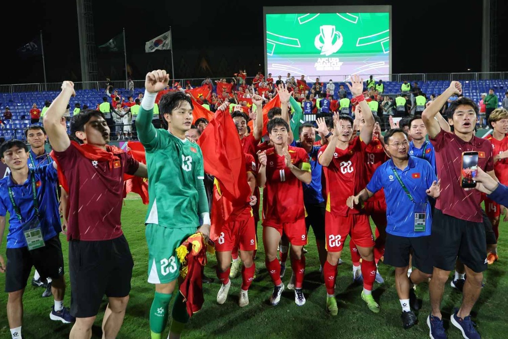 U23 Việt Nam rạng rỡ với tấm HCĐ U23 châu Á - 10