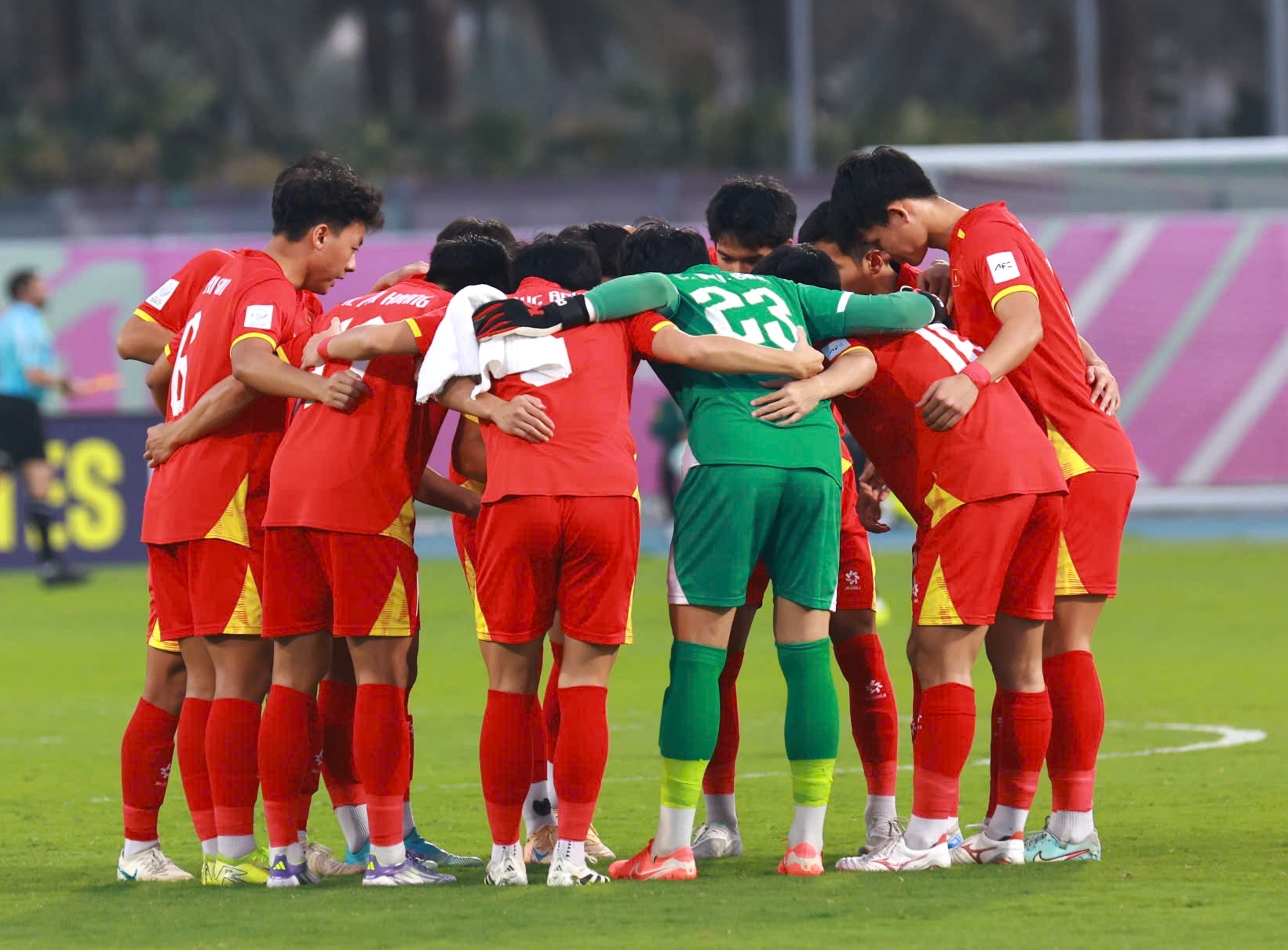 U.23 Việt Nam quá xứng đáng để tự hào, Chủ tịch VFF có hành động rất đặc biệt: Thưởng nóng 2 tỉ- Ảnh 2.