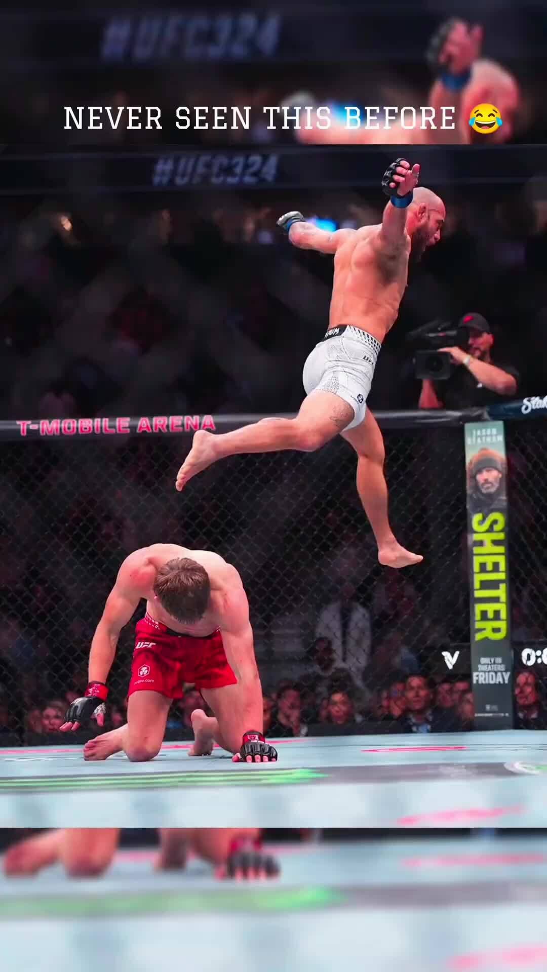 Võ sĩ UFC gây tranh cãi khi đứng trên lưng đối thủ