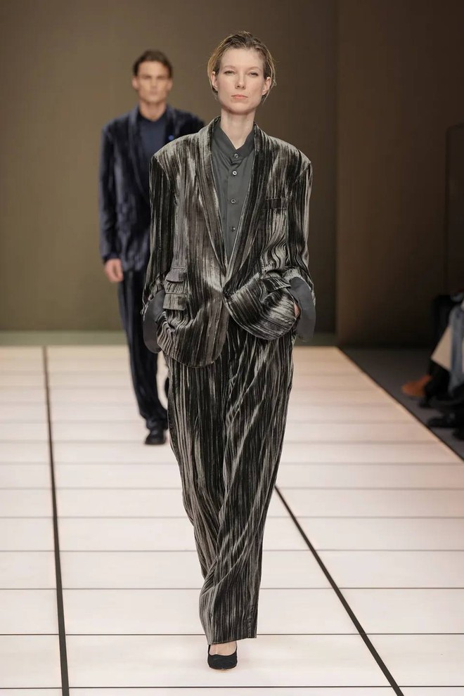 Nhung trở lại mùa tết: mặc sao cho sang mà không 'già'?- Ảnh 3. Nhung trở lại mùa tết: mặc sao cho sang mà không 'già'?- Ảnh 3.