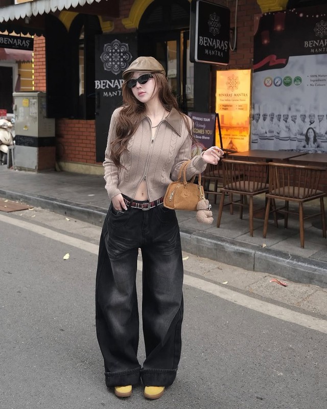 Quần jeans và thắt lưng: bản phối bụi bặm cho phong cách cá tính- Ảnh 3. Quần jeans và thắt lưng: bản phối bụi bặm cho phong cách cá tính- Ảnh 3.