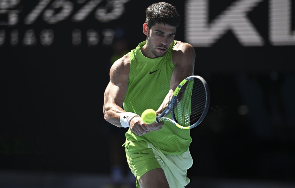 Alcaraz thị uy sức mạnh, tiến vào tứ kết Australian Open - 2