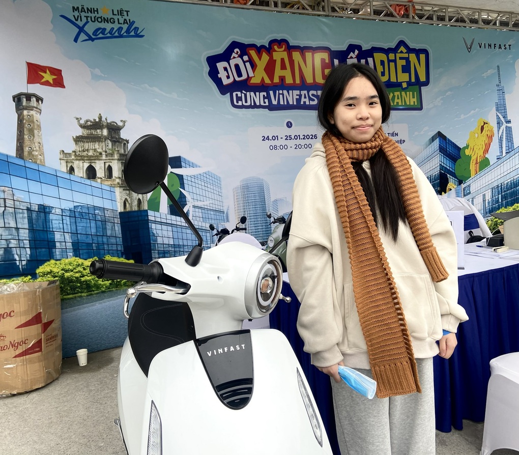 Chuỗi sự kiện “Đổi xăng lấy điện”: Nhiều người chọn xe máy điện VinFast  - 4