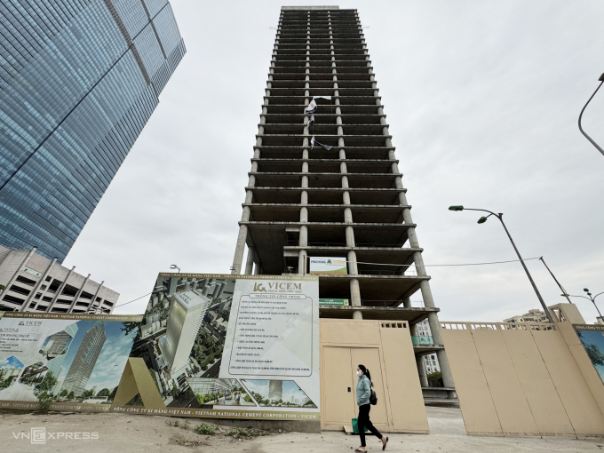 Tòa nhà Xi măng Vicem, Phạm Hùng. Hà Nội Ảnh: Thanh Hải