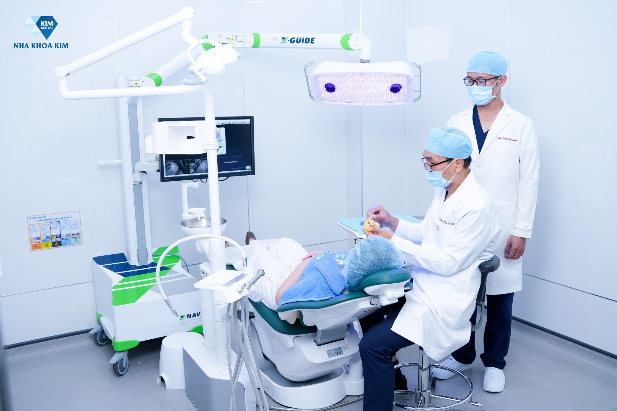 Công nghệ Robot X-Guide và máng định vị 3D: 'Trợ thủ đắc lực' giúp bác sĩ Nha Khoa Kim đạt tỷ lệ thành công và chính xác trong từng ca Implant.