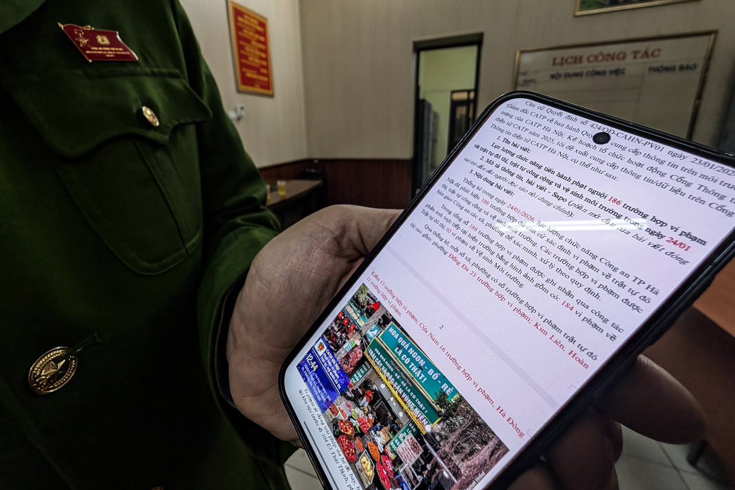 CẬN CẢNH quy trình phạt nguội vi phạm trật tự đô thị của Công an Hà Nội, 