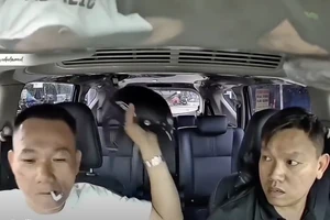 Công an vận động người đập màn hình ô tô, đánh tài xế xe công nghệ ra trình diện