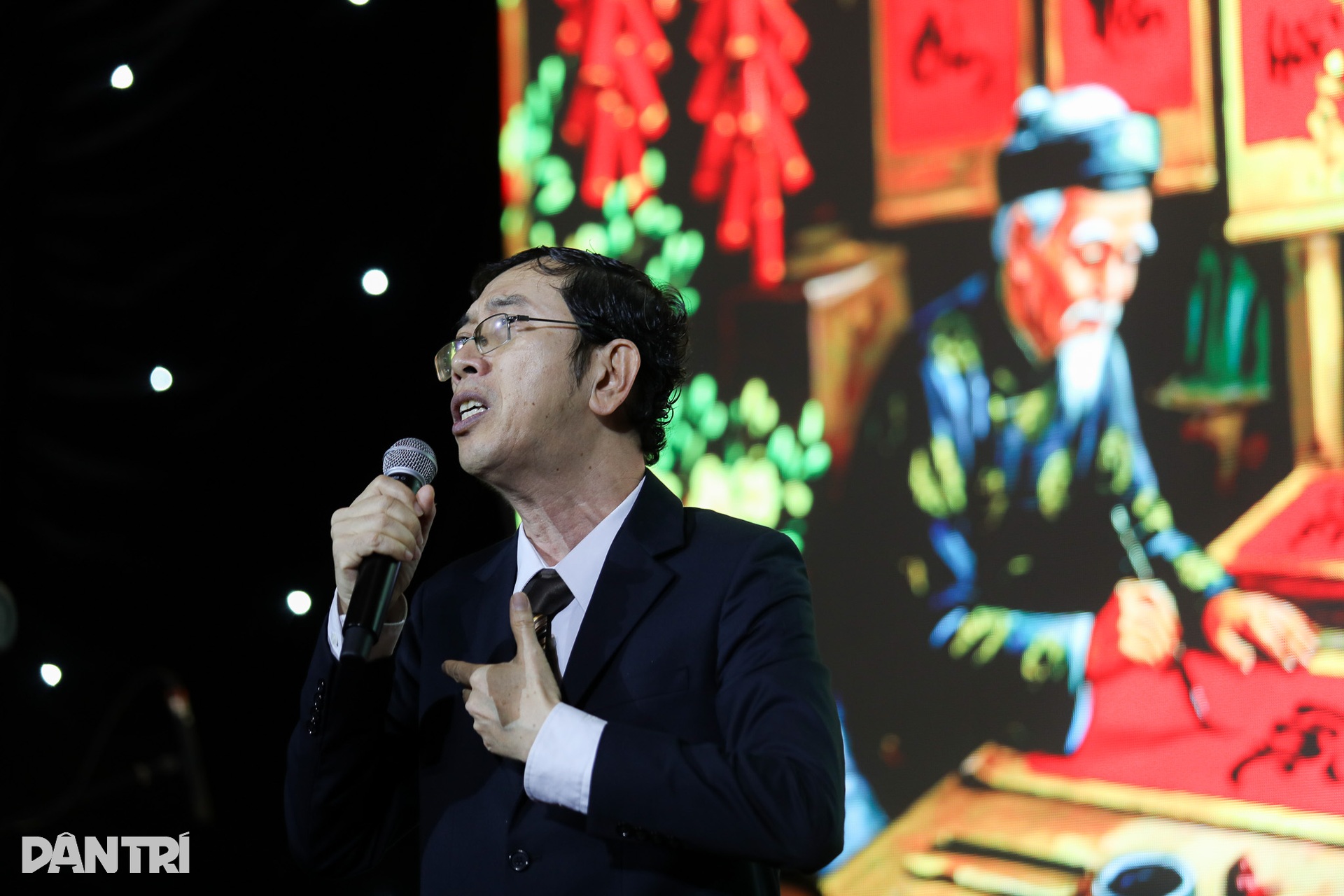 Gác áo blouse, bác sĩ Chợ Rẫy hát gây quỹ giúp bệnh nhân đón Tết - 4