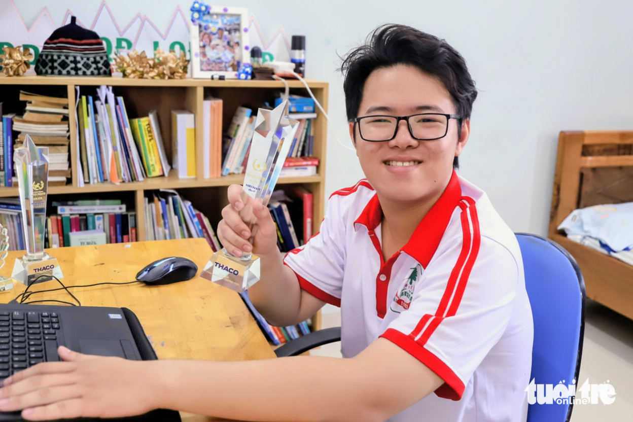 Làm 'khán giả' 4 năm, nam sinh đưa cầu truyền hình Đường lên đỉnh Olympia về Phan Rang - Ảnh 4.