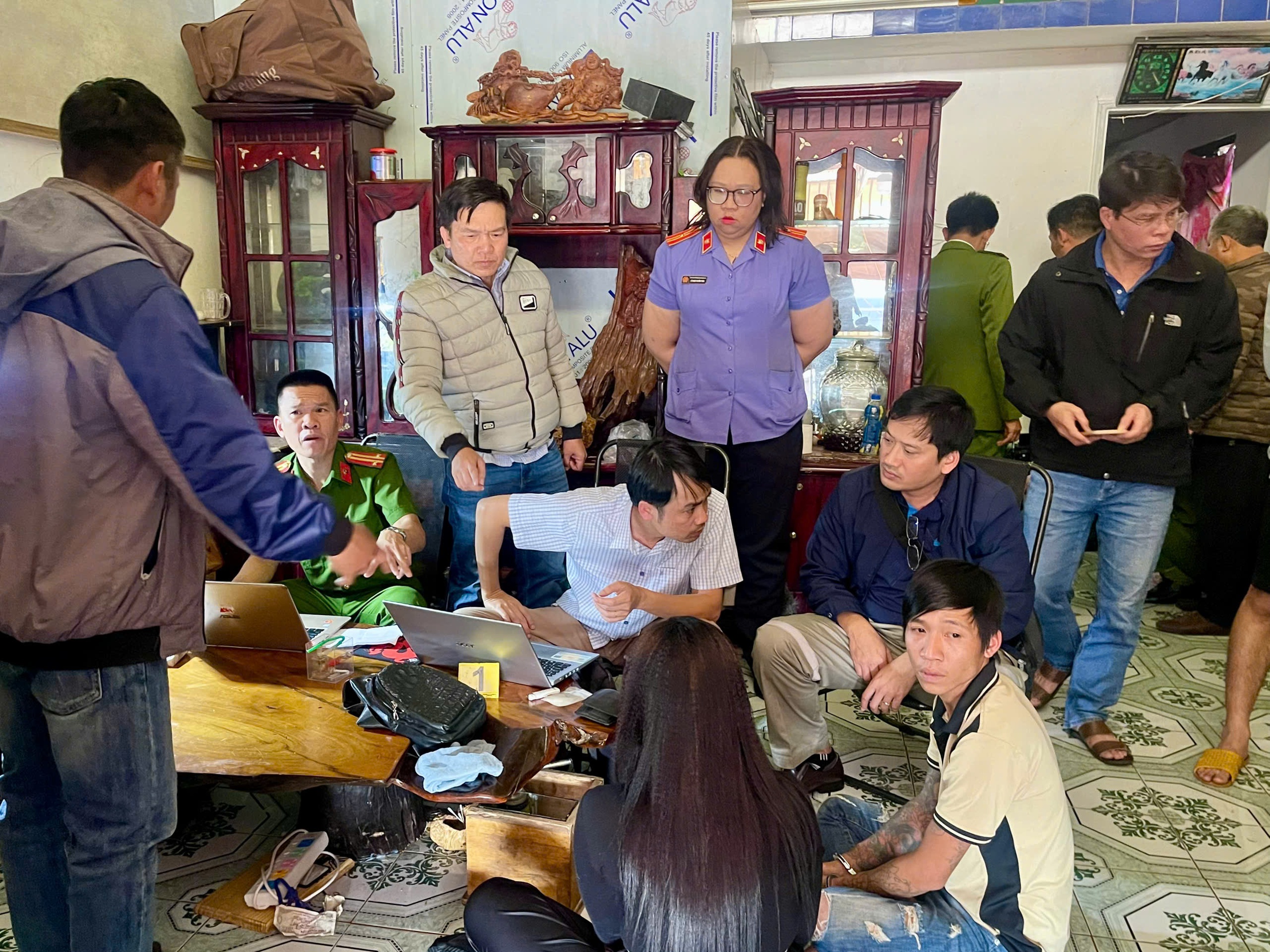 Công an Gia Lai bắt đối tượng ma túy, bác tin cướp ngân hàng - Ảnh 2.