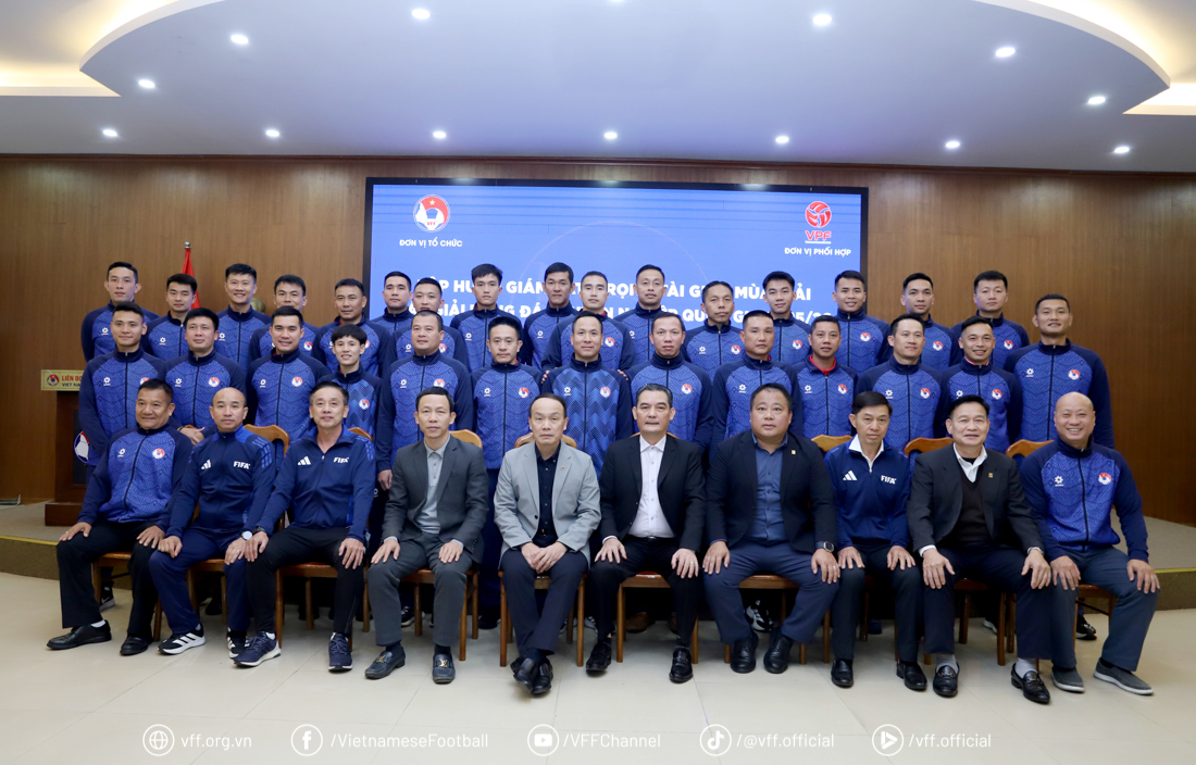 ‘Mổ băng’ các tình huống VAR, Ban Trọng tài có động thái đặc biệt khi V-League tái xuất- Ảnh 5. ‘Mổ băng’ các tình huống VAR, Ban Trọng tài có động thái đặc biệt khi V-League tái xuất- Ảnh 5.