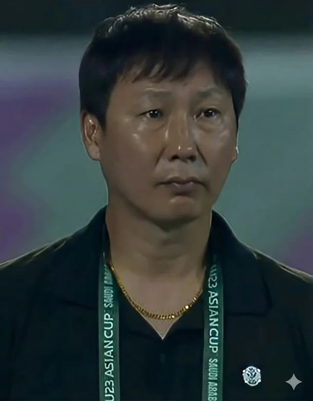 Báo Hàn Quốc lý giải khoảnh khắc trầm lặng của HLV Kim Sang-sik sau trận thắng đội bóng quê hương- Ảnh 2.