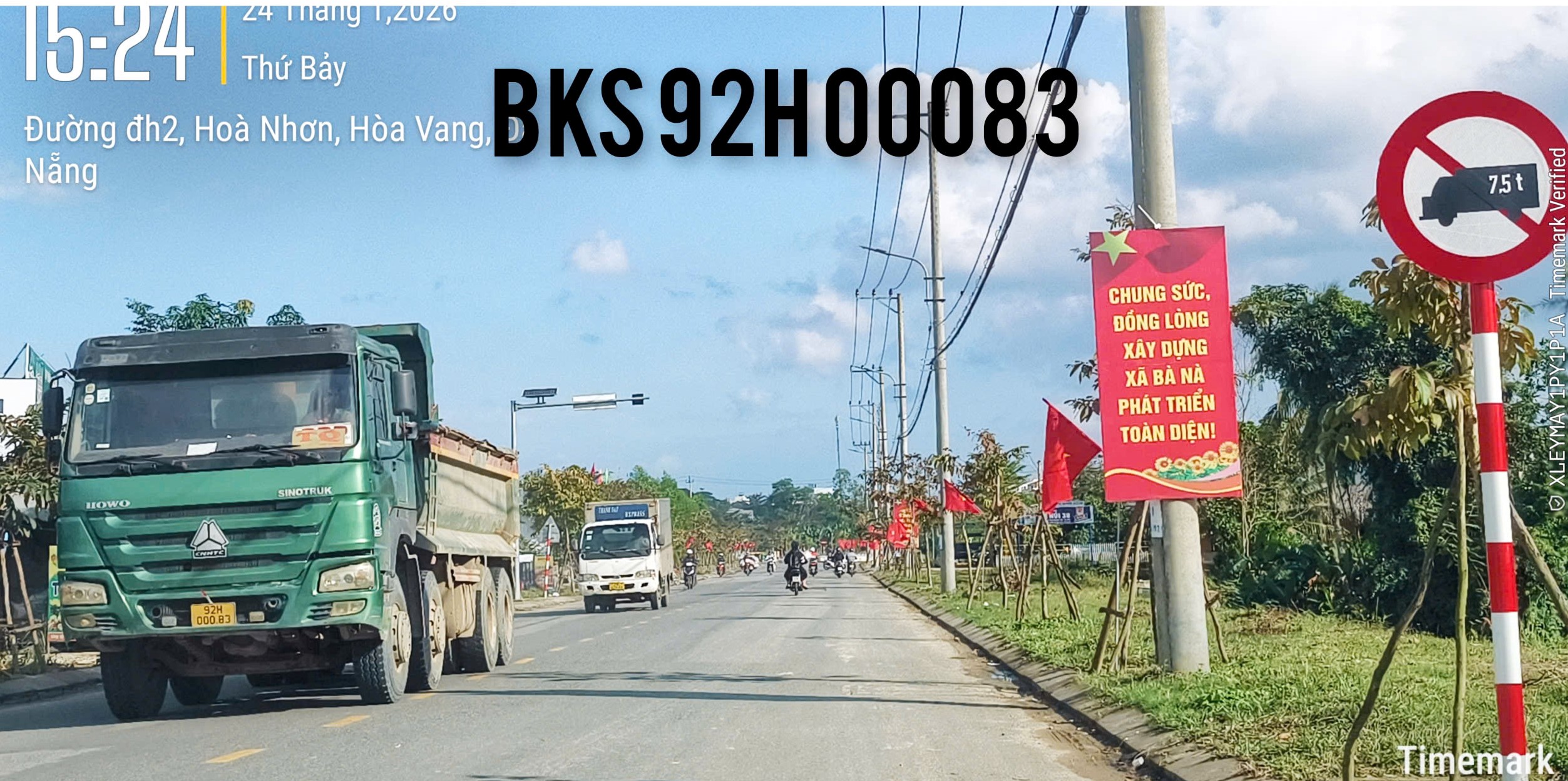 CSGT Đà Nẵng xử lý xe quá tải vi phạm đường cấm tại Bà Nà - Ảnh 3.